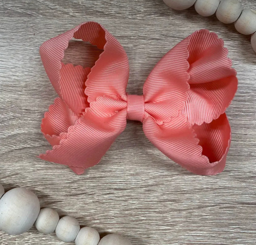Classic Scallop bows - alligator clip 4.5in