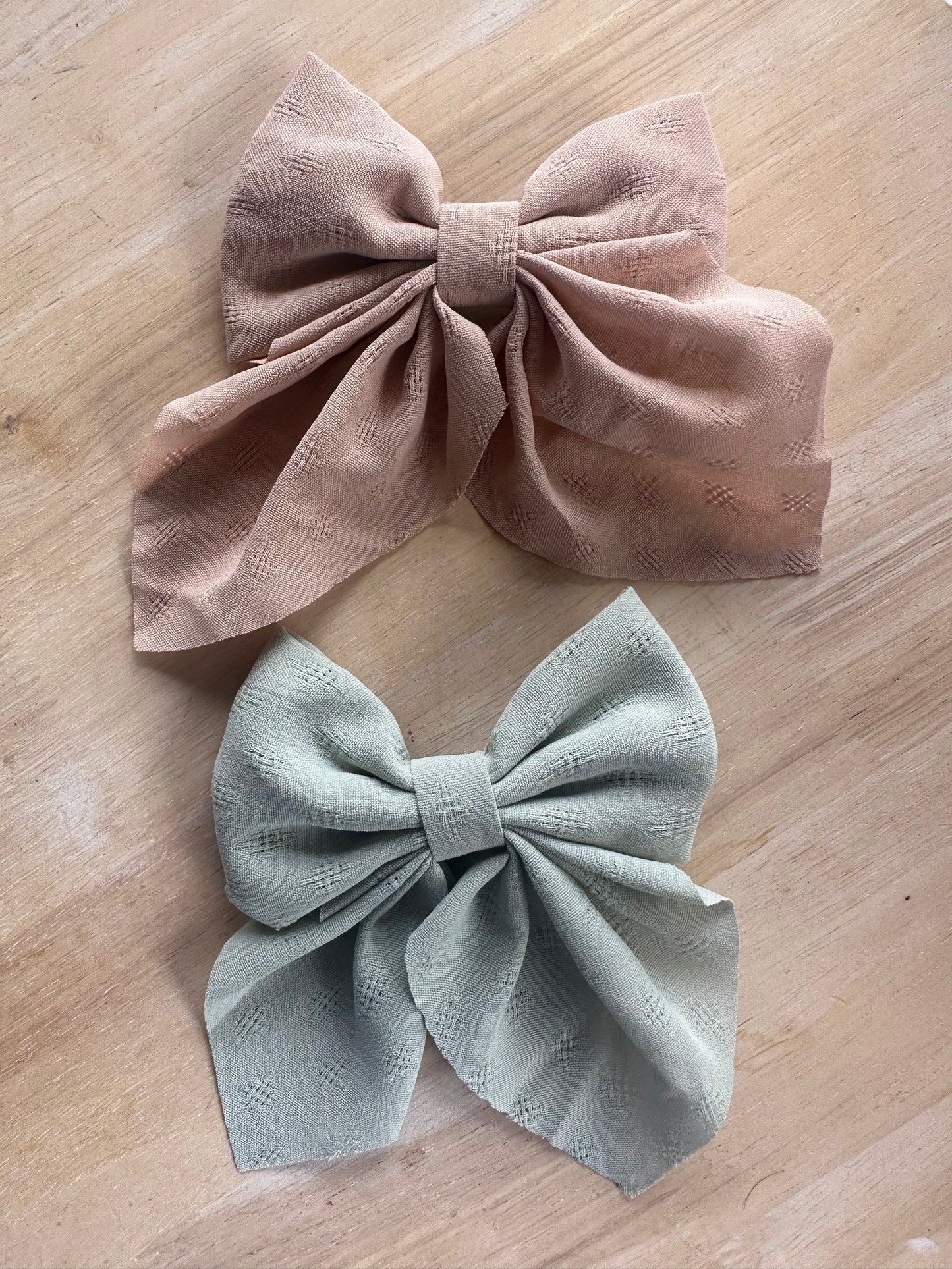 Alligator Clip Bows