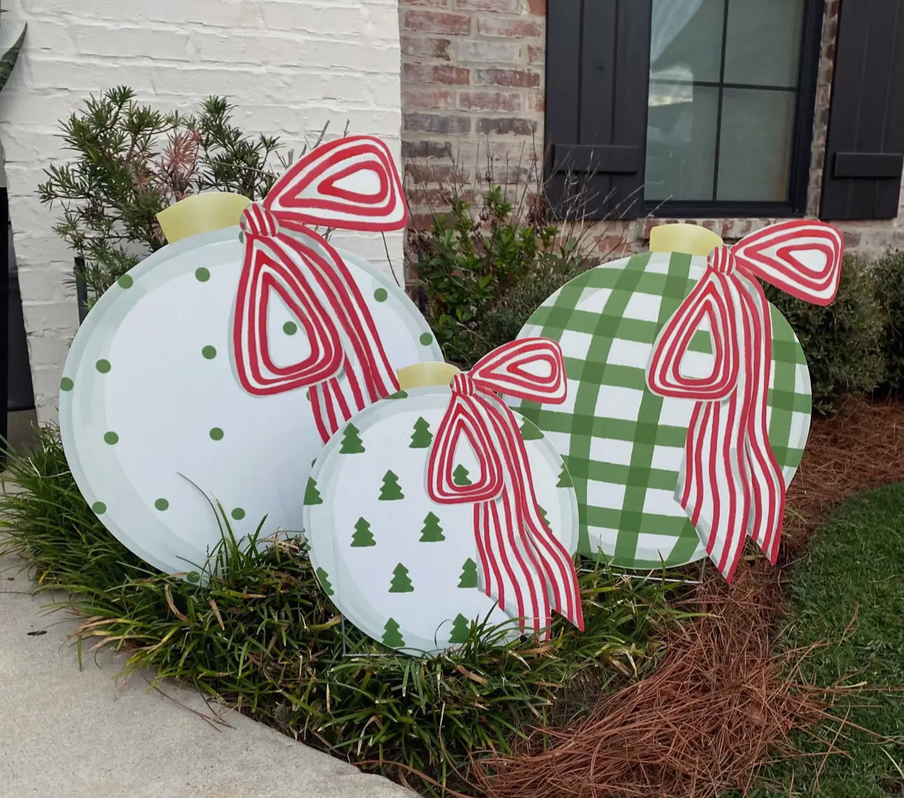 Festive yard sign