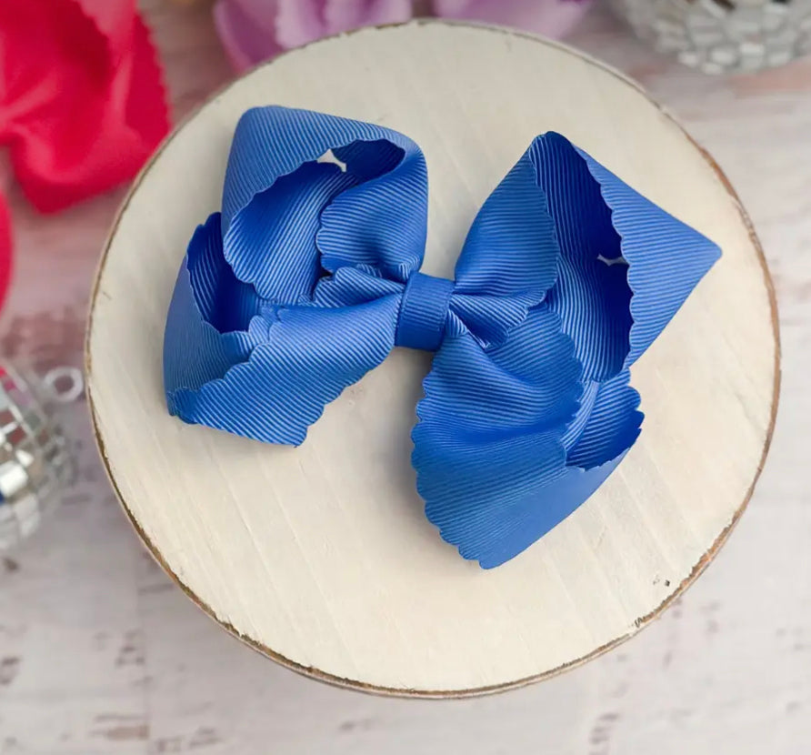 Classic Scallop bows - alligator clip 4.5in