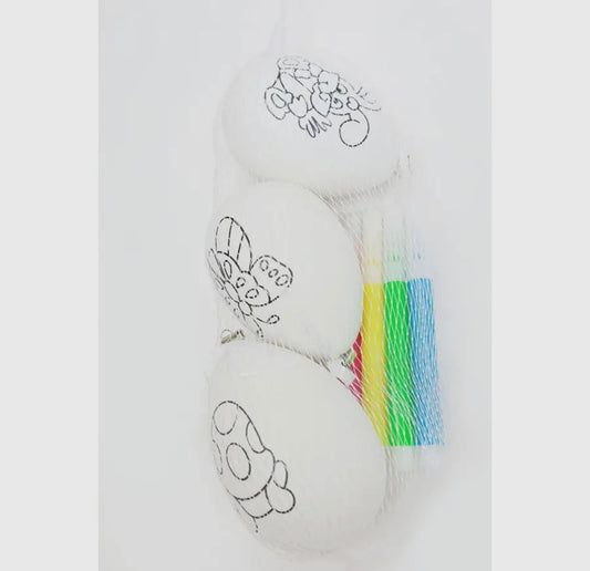 DIY white Easter Eggs coloring