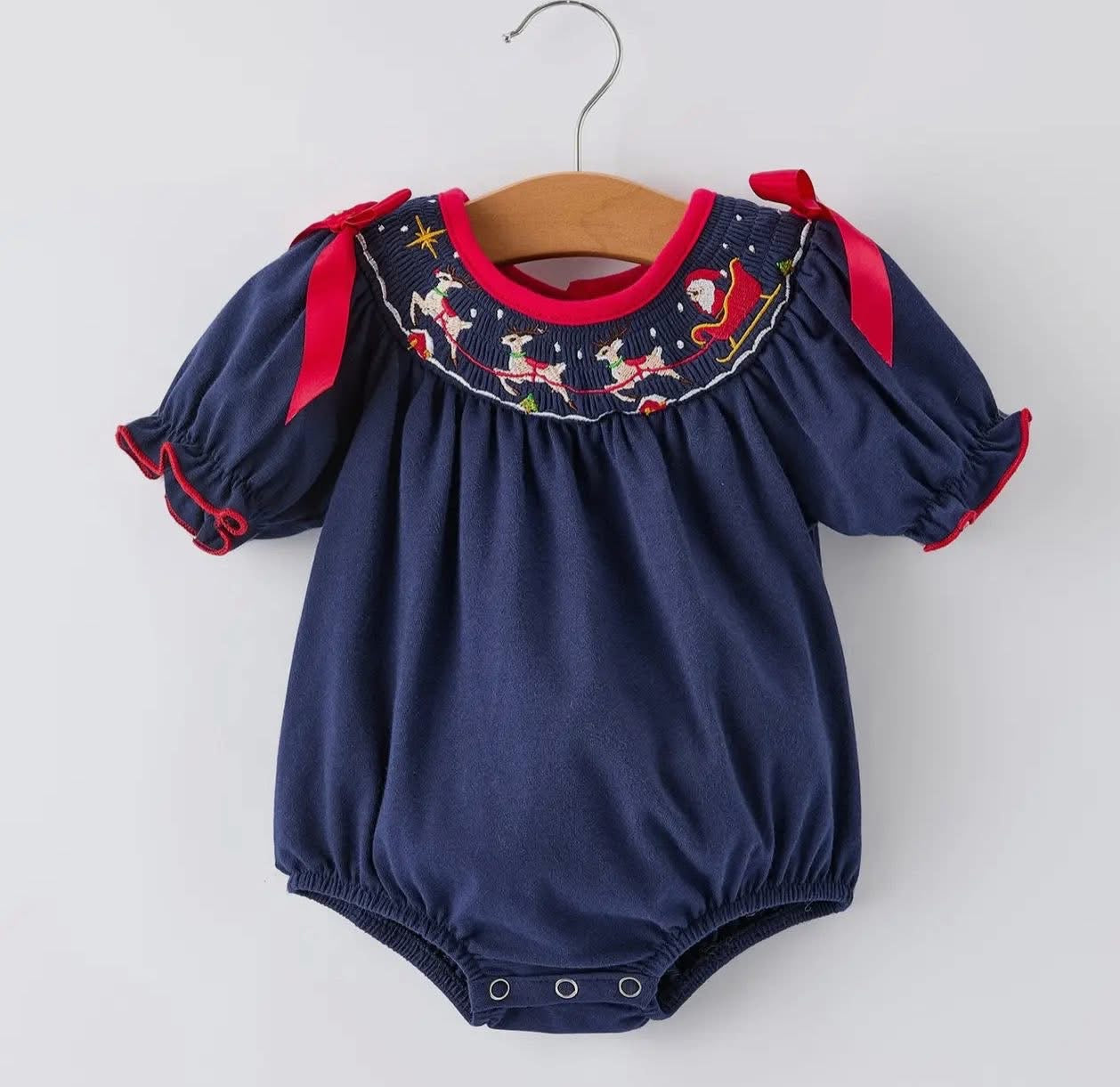 Smocked Santa’s sleigh bubble