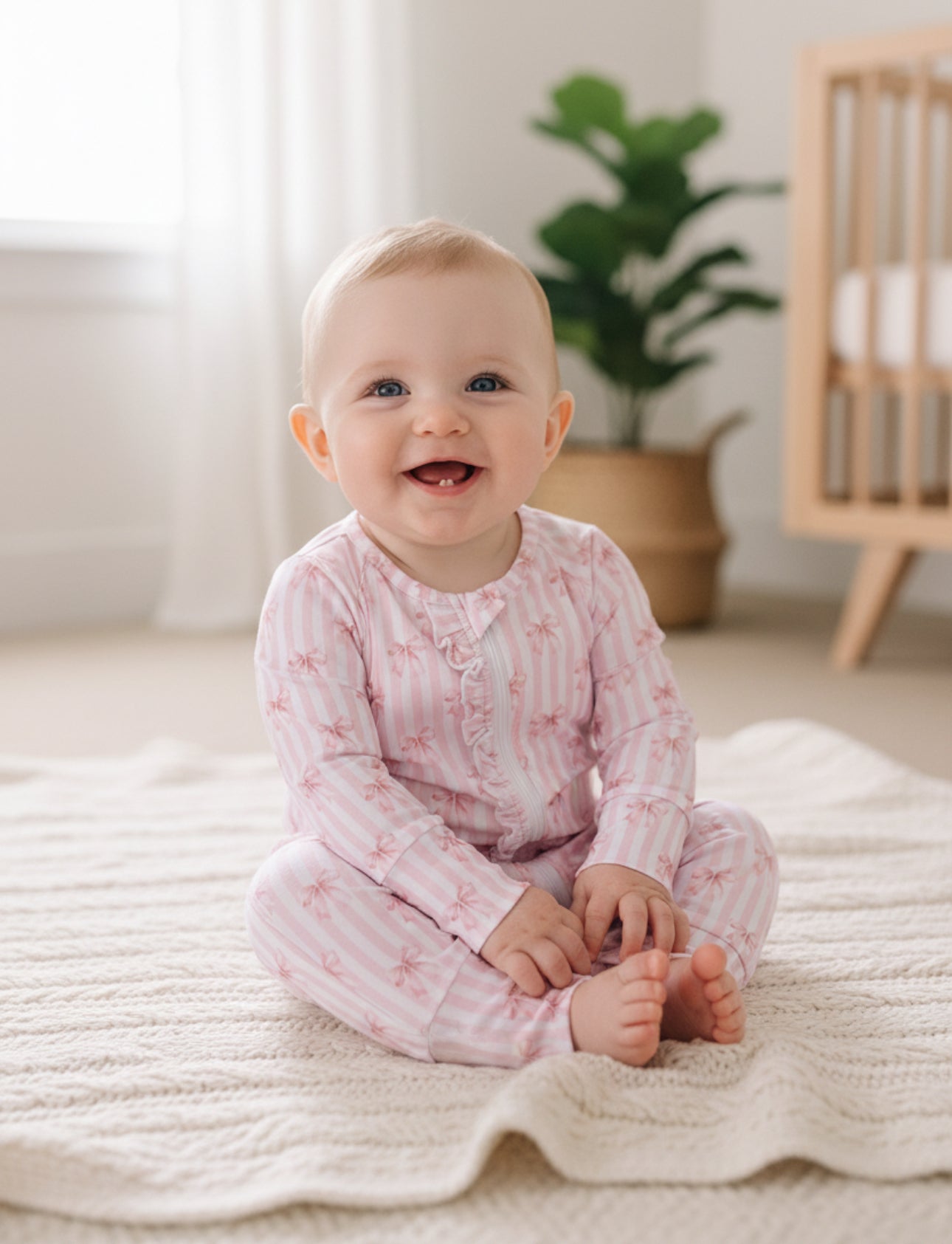 Pink bow bamboo zippy