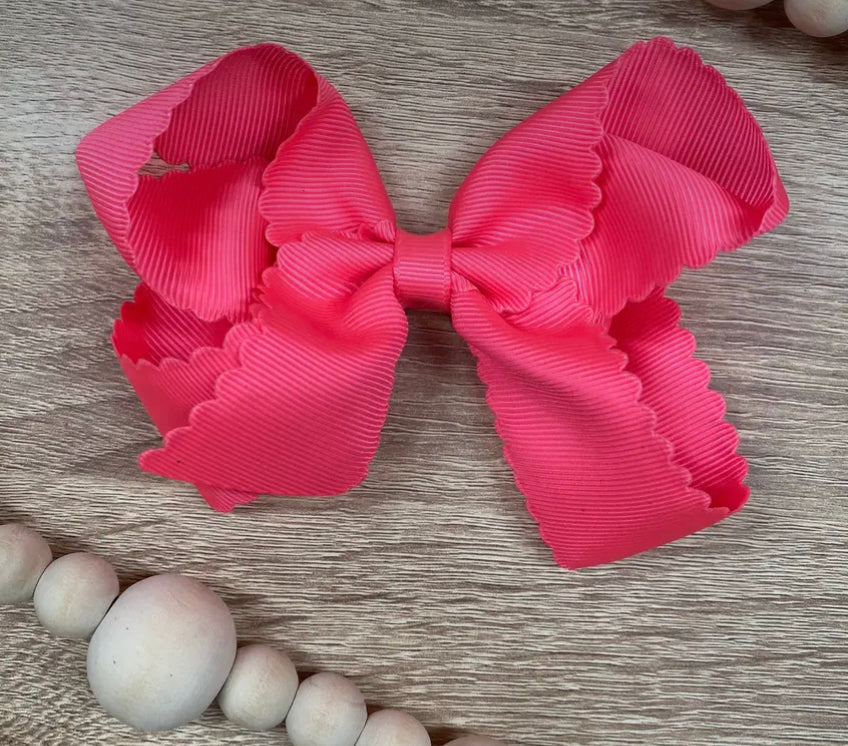 Classic Scallop bows - alligator clip 4.5in