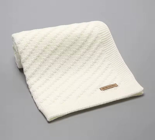 White textured knit blanket