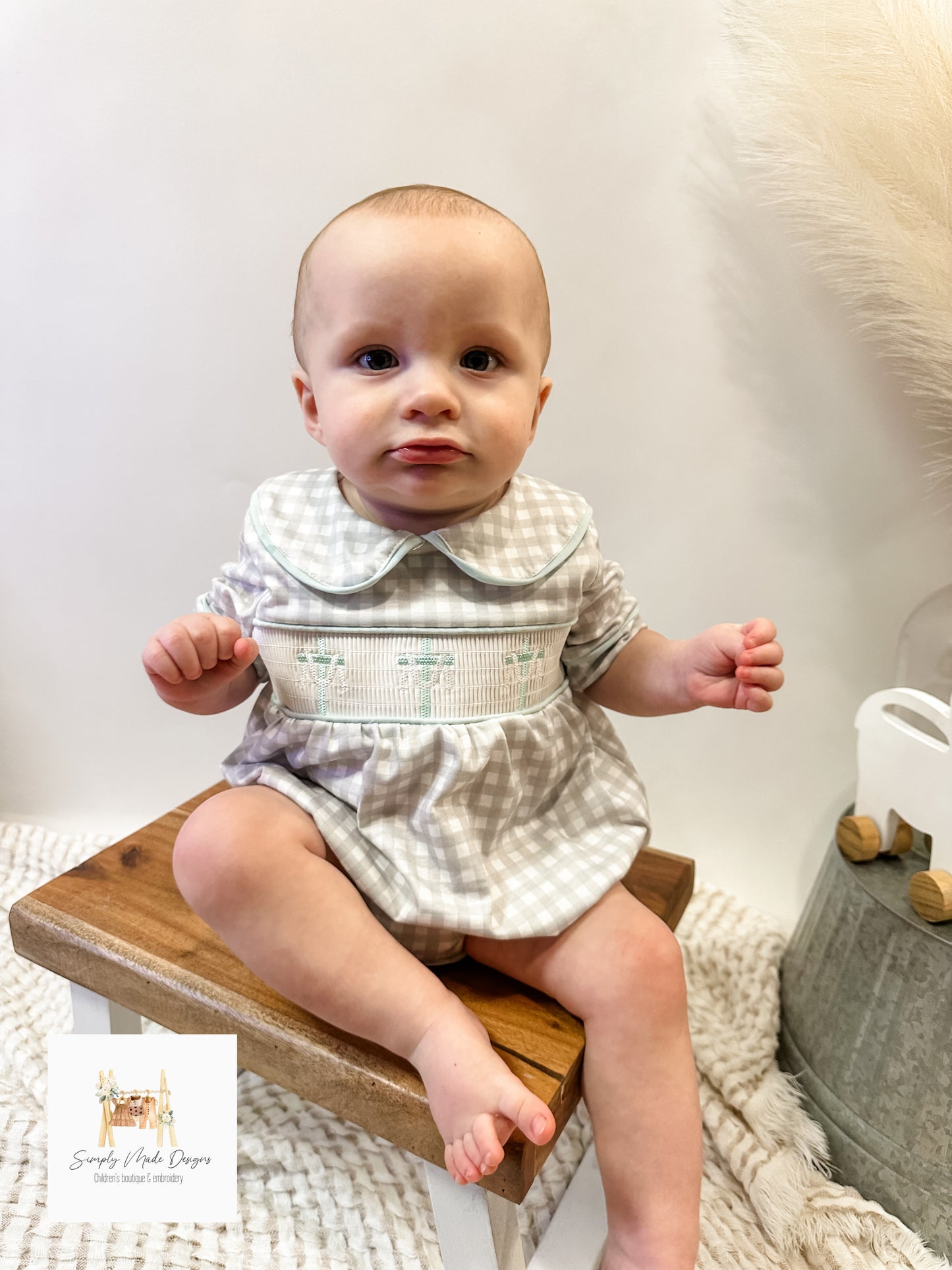 Smocked cross collar bubble