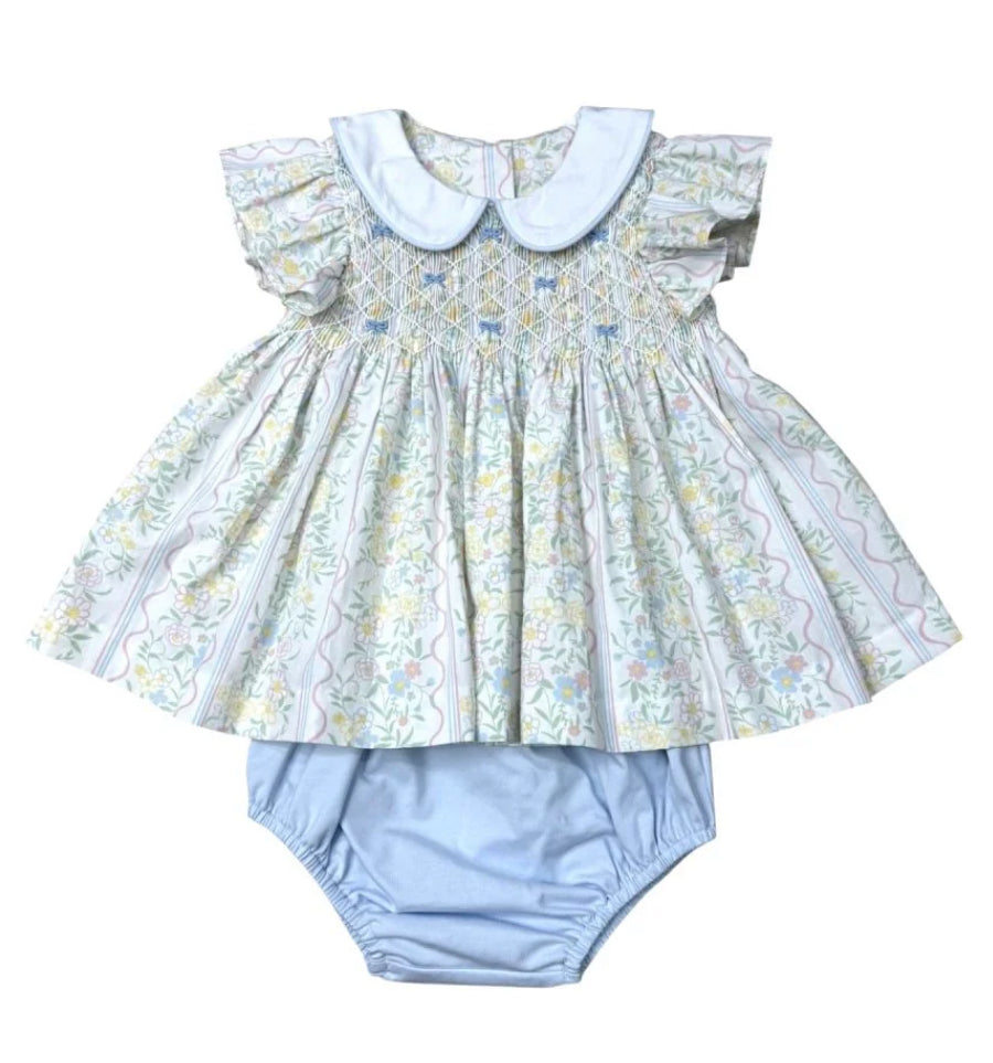 Three sisters spring bouquet smocked bubble