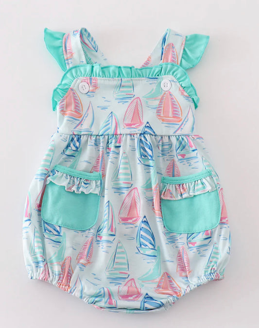 Ruffle sailboat bubble