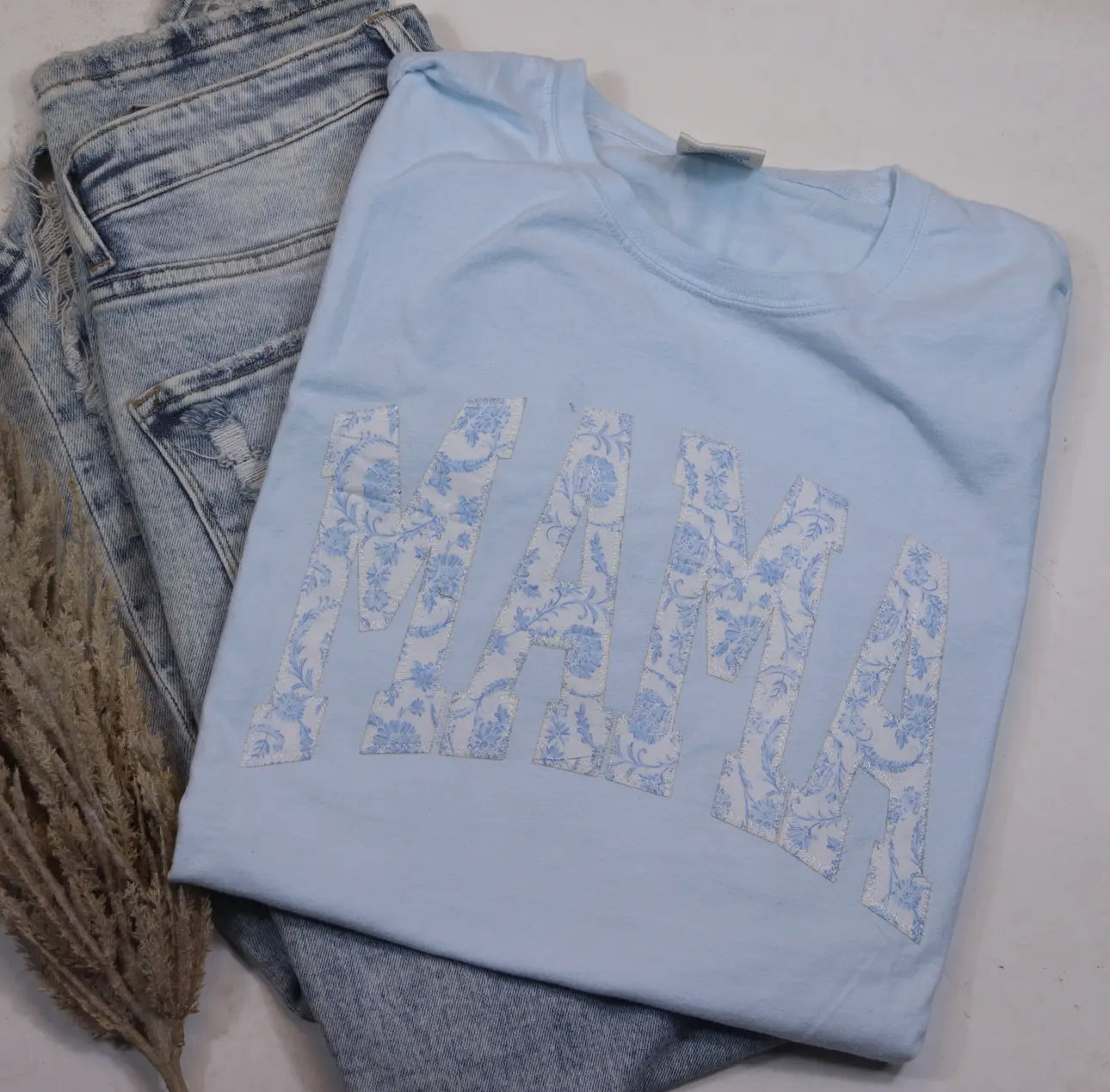 Light blue mama appliqué tee