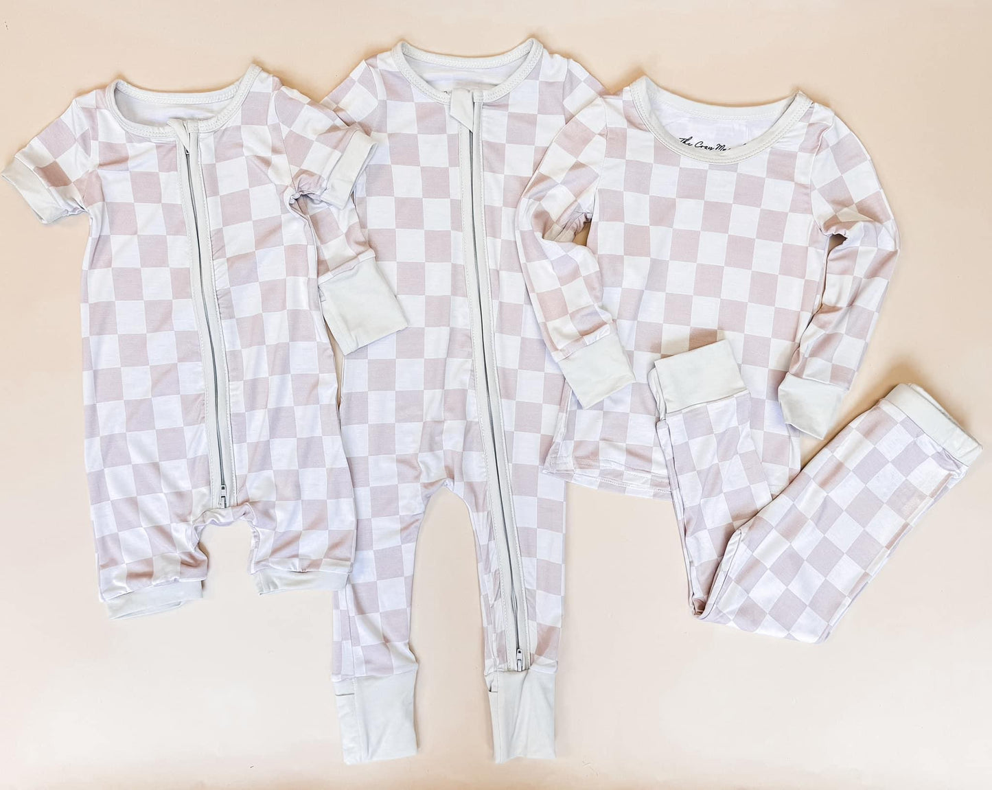 Neutral checkered bamboo set
