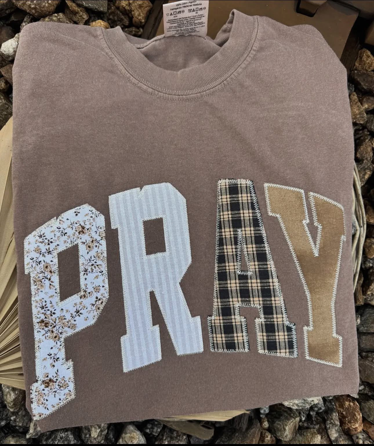 PRAY appliqué tee