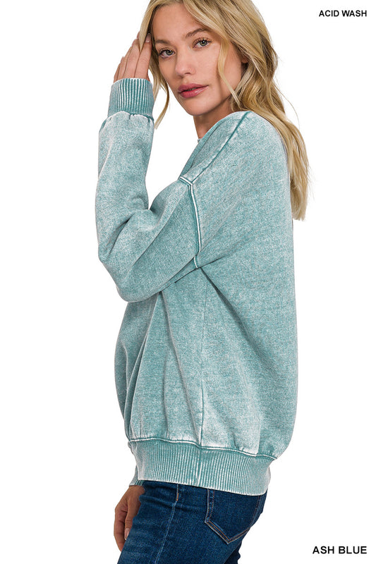 Acid wash pullover- ash blue