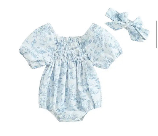 White/Blue Ruffle Bubble