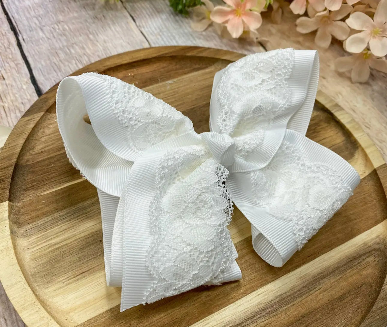 Chatilly white bow