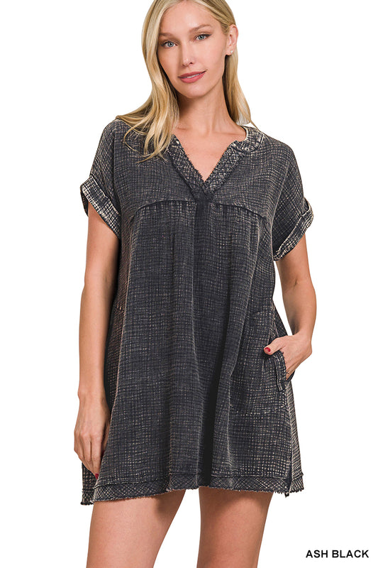 Raw edge v-neck dress - black