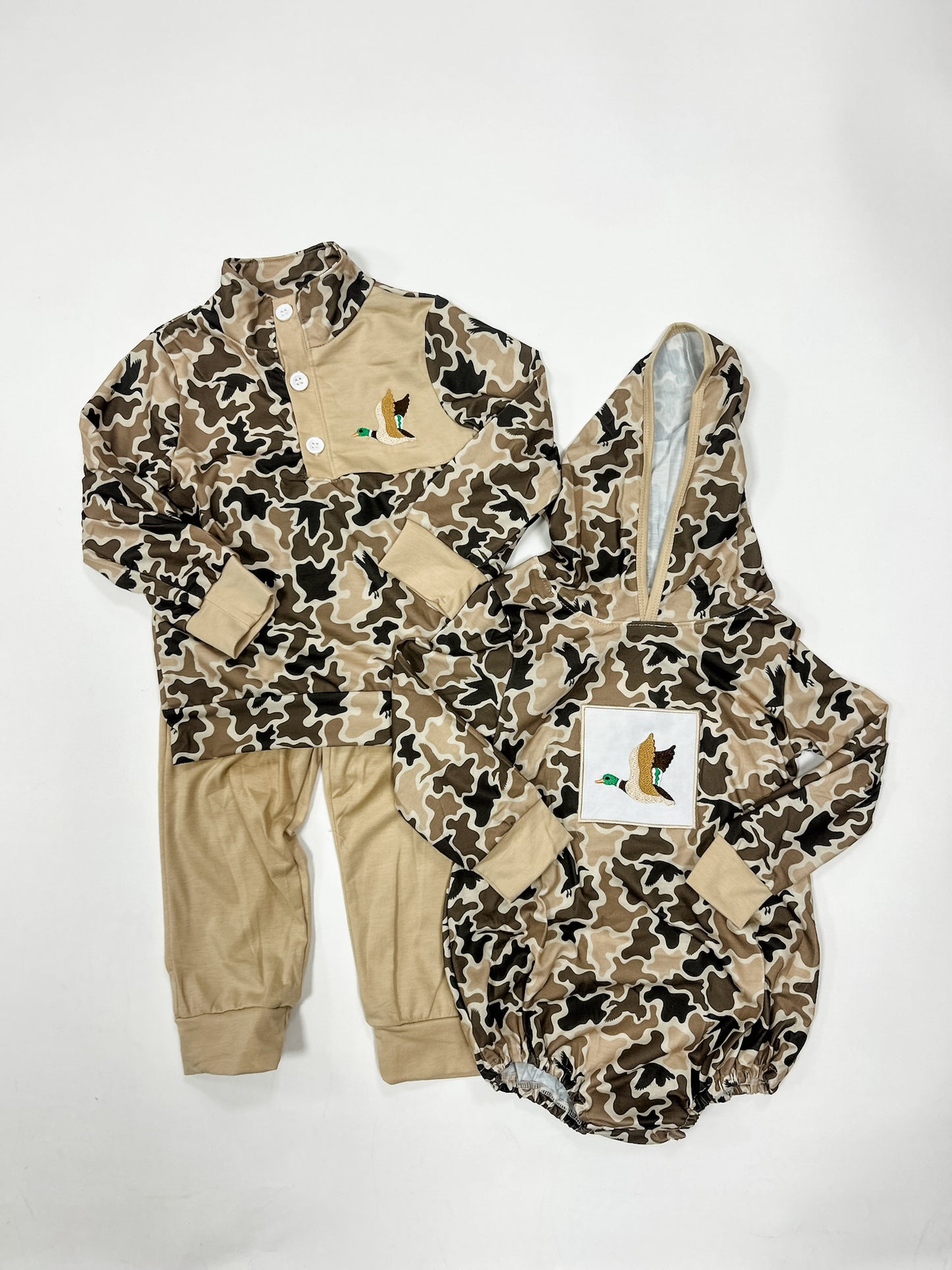 Camo duck hooded bubble