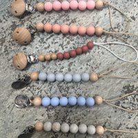 Pacifier clip