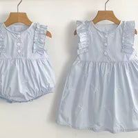 Dainty bow linen bubble