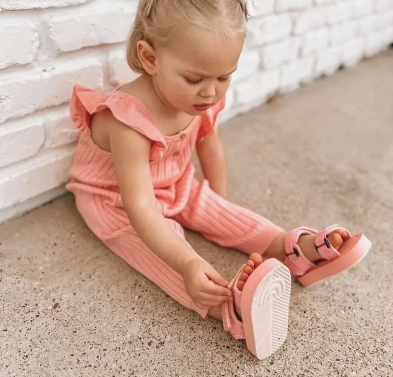 Shooshoos toddler pink sandals