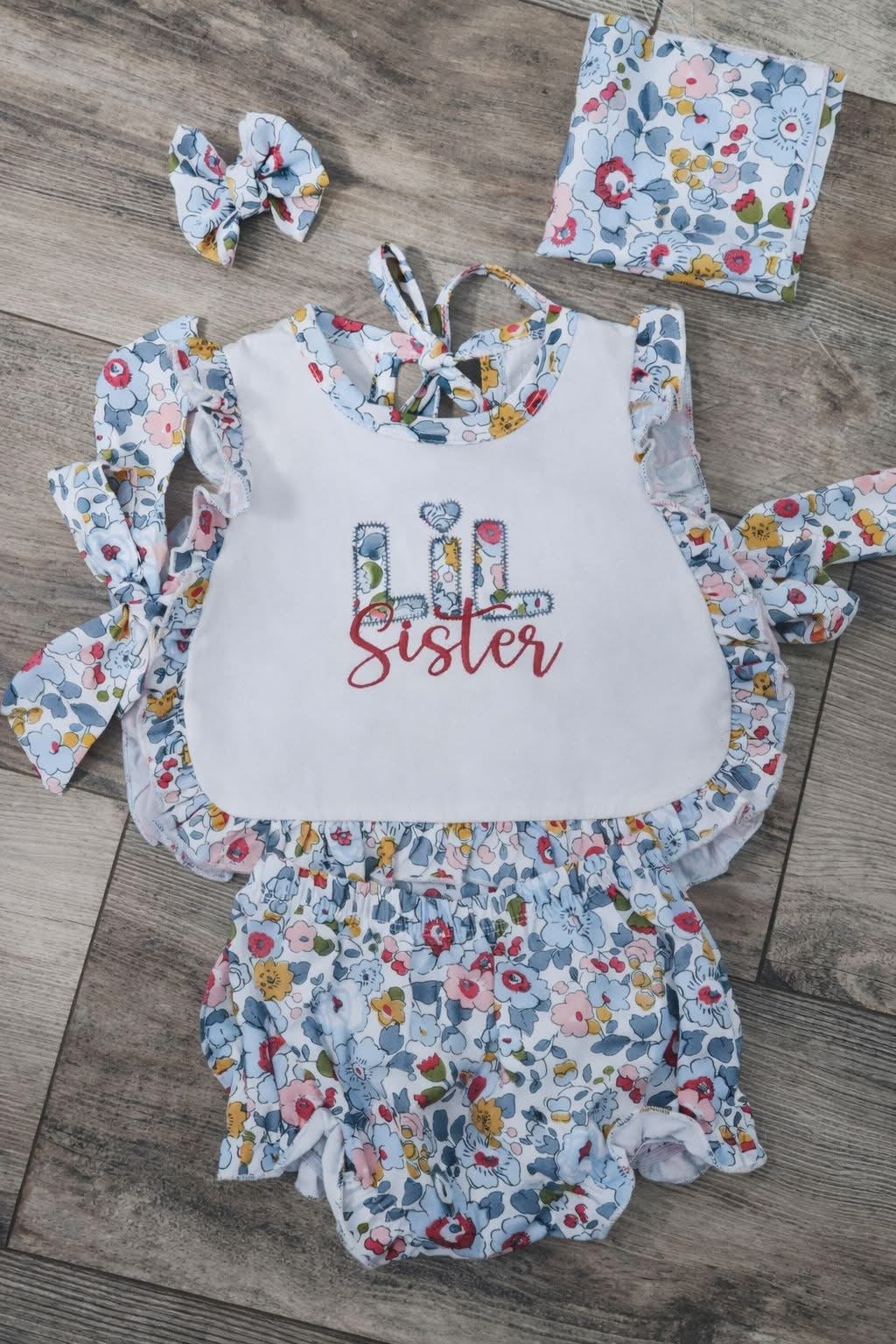 Floral apron set