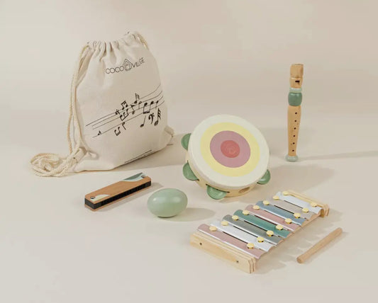 Wooden musical instruments play set