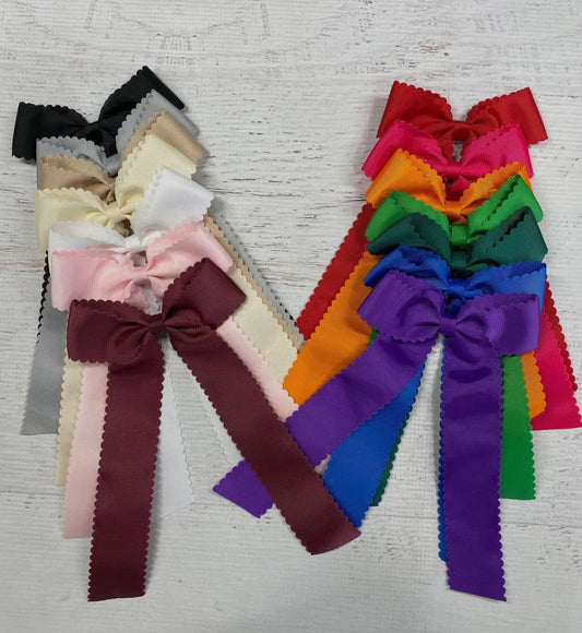 Scallop long tail bows