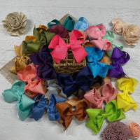 Scallop 5.5 alligator clip bow