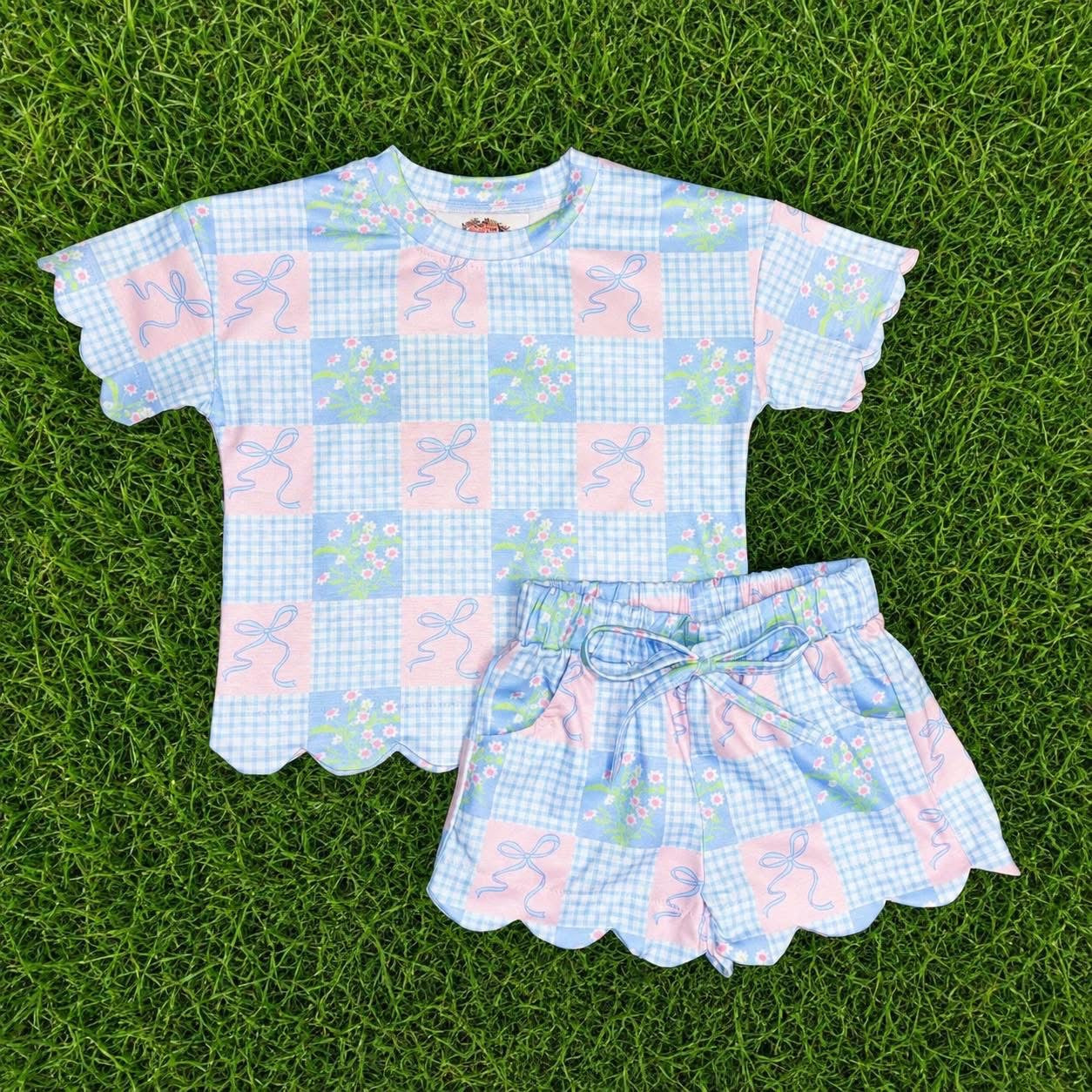 Blue plaid bow scallop set