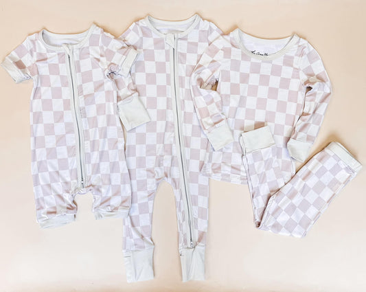Neutral checkered bamboo set