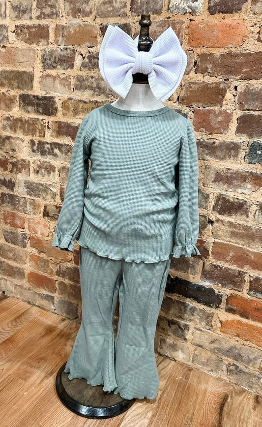 Olive girls ruffle pant set 12/18M
