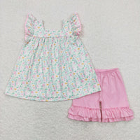 Floral top with ruffle shorts