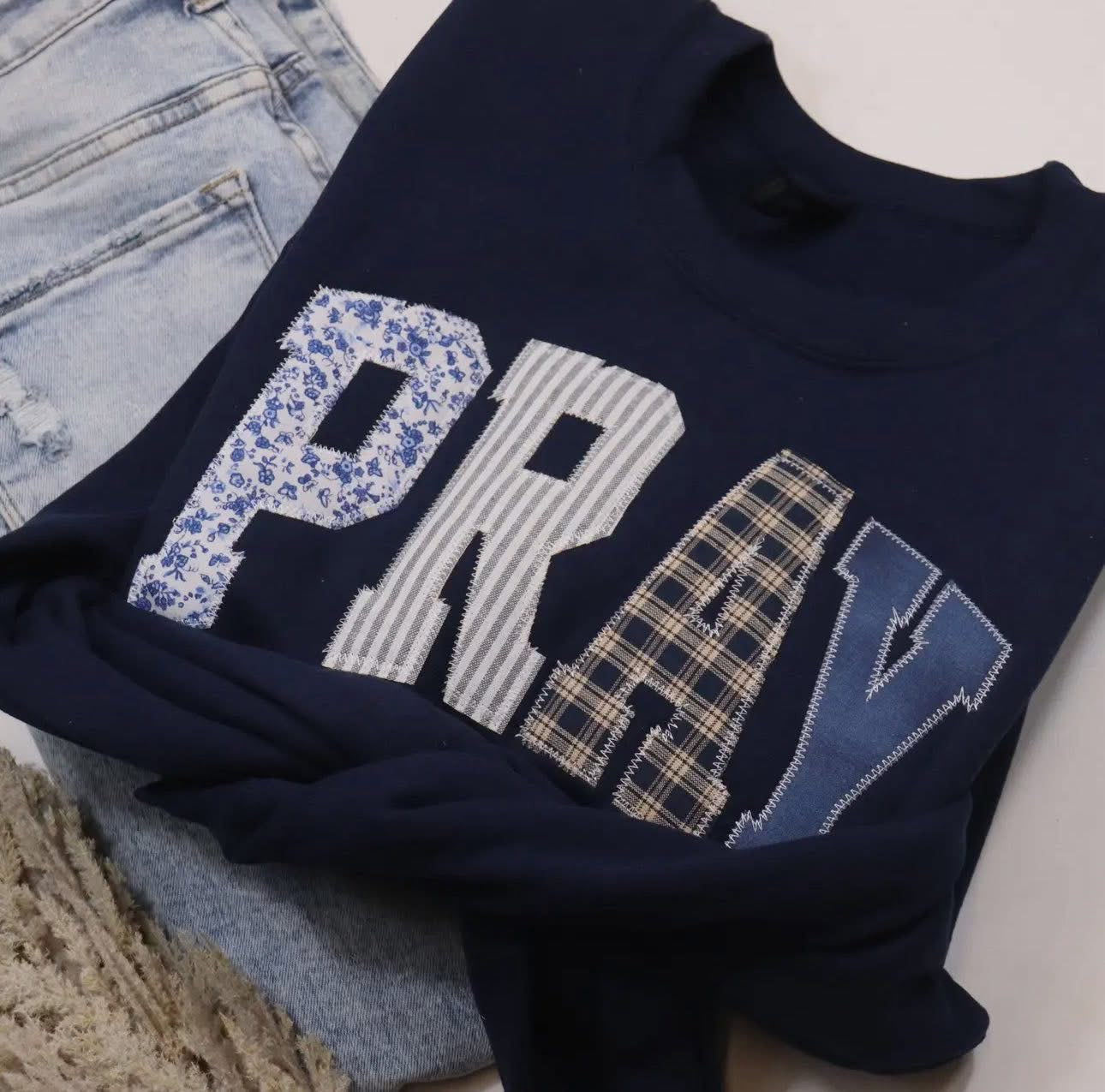 Pray appliqué sweatshirt