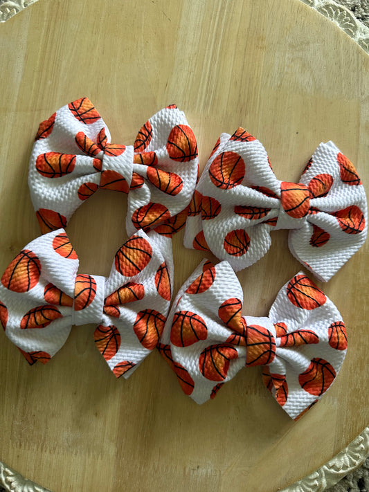 Basketball clip bow