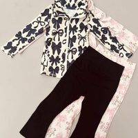 Black & white bow athletic set